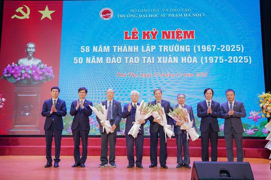 Lễ kỷ niệm 58 năm thành lập Trường ĐHSP Hà Nội 2 và 50 năm đào tạo tại Xuân Hòa
